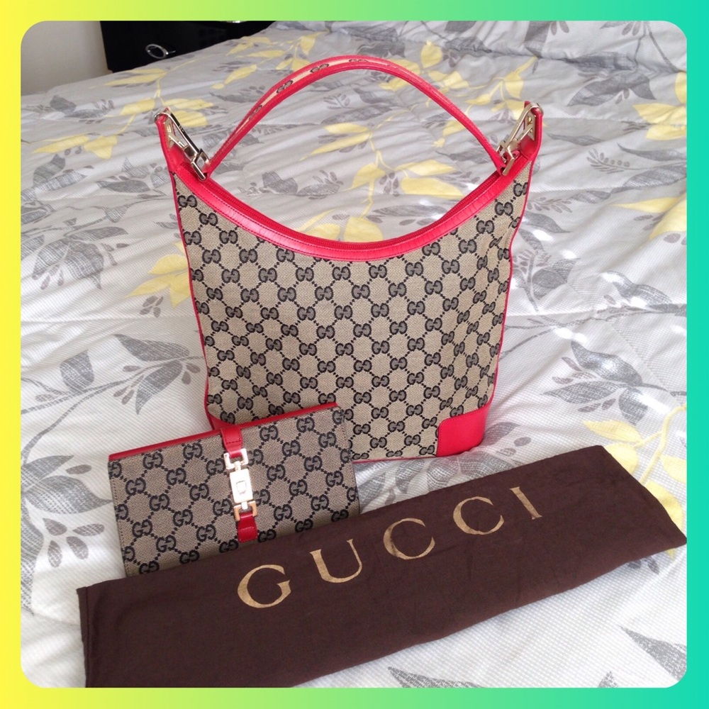 Gucci Beige GG Canvas Shoulder Bag with Red Trim